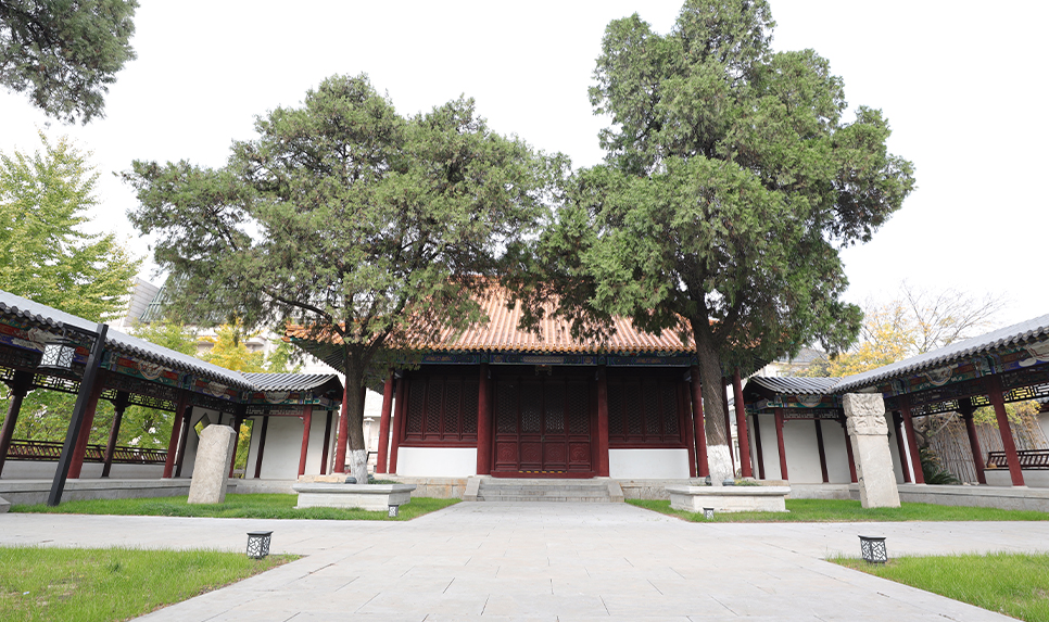  Qianlong Palace and Stele Garden